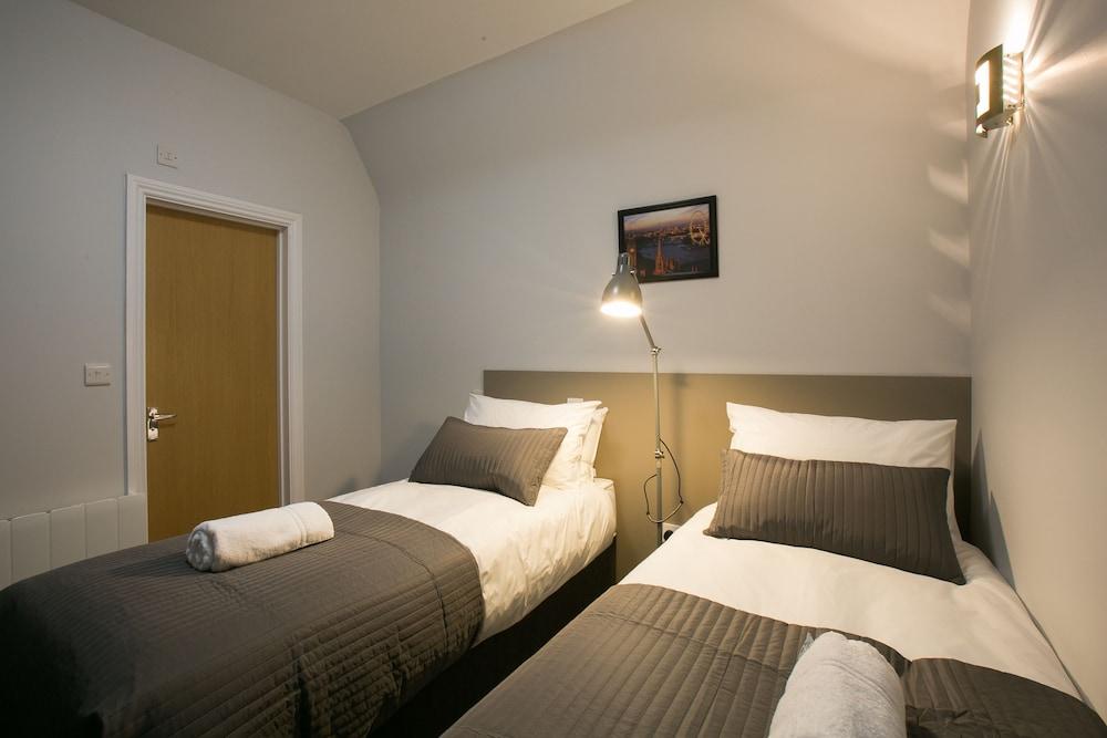 Alto Ilford Hill Hotel Exterior photo